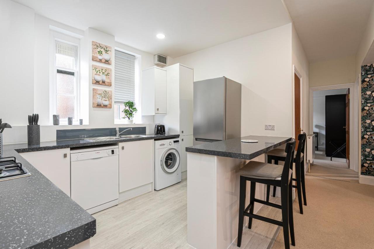 Beautiful 3 Bedroom Apartment Near Marble Arch And Oxford Street London Exteriör bild
