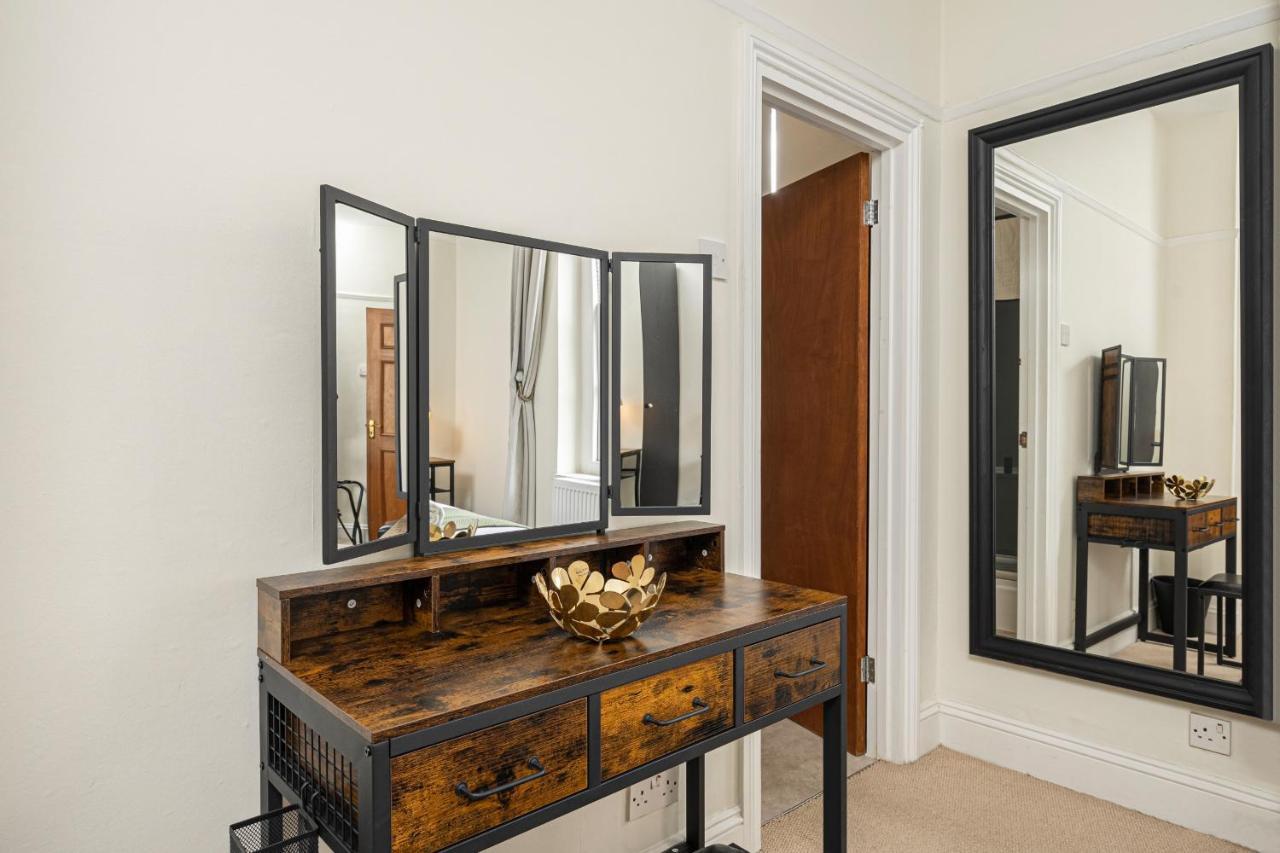 Beautiful 3 Bedroom Apartment Near Marble Arch And Oxford Street London Exteriör bild